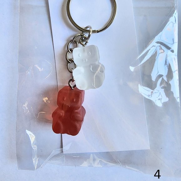 Cute Gummy Bear Keychain - Picture 5 of 6